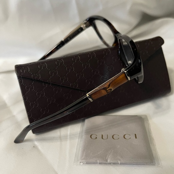 Gucci eyeglass frame - Picture 2 of 4